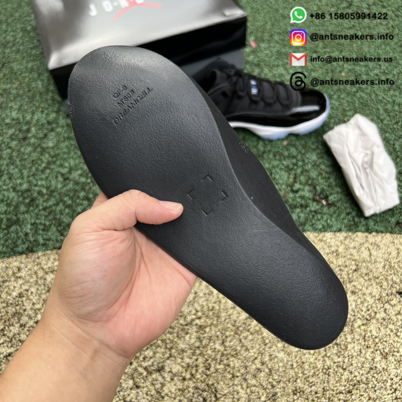 Air Jordan 11 Retro Low 'Space Jam' FV5104-004