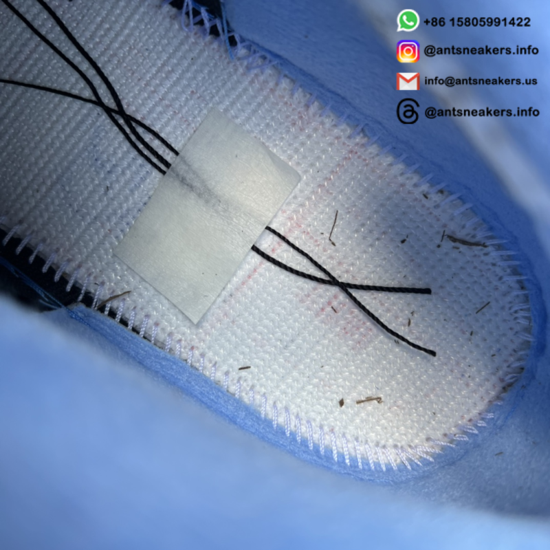 Air Jordan 4 Retro 'University Blue' CT8527-400