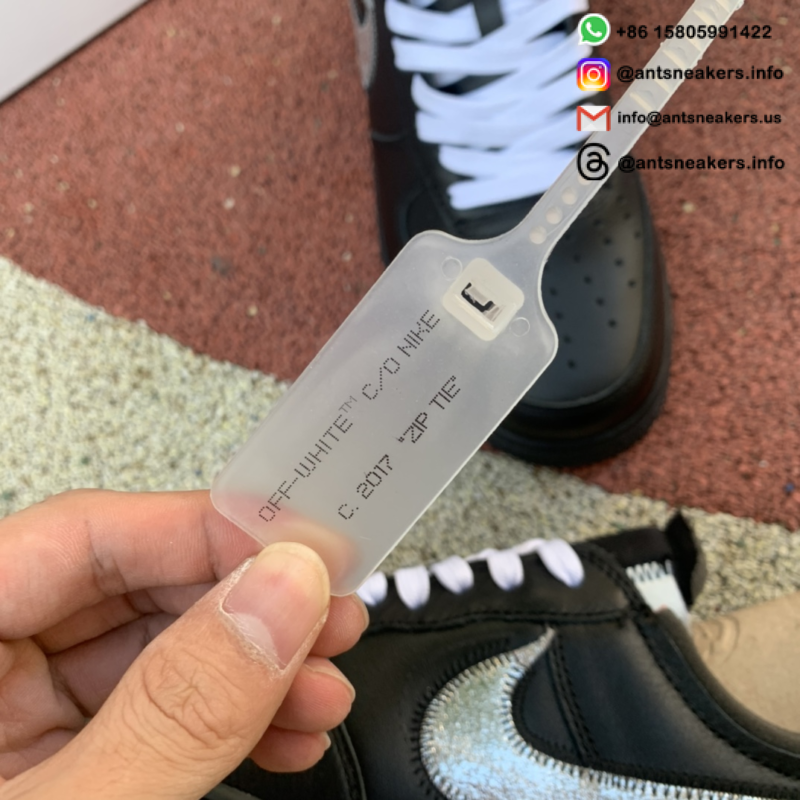 Off-White x Nike Air Force 1 Low '07 'MoMA' AV5210-001