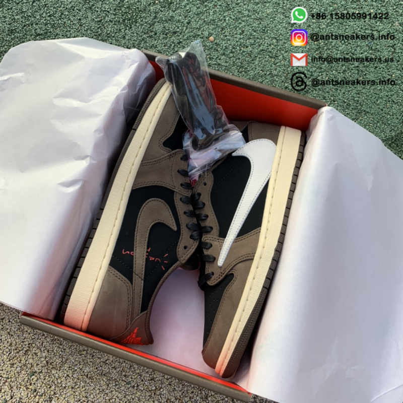 Travis Scott x Air Jordan 1 Low 'Mocha' CQ4277-001