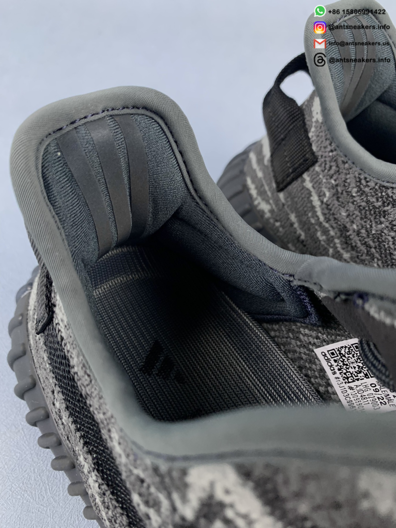 Yeezy Boost 350 V2 'MX Dark Salt' ID4811