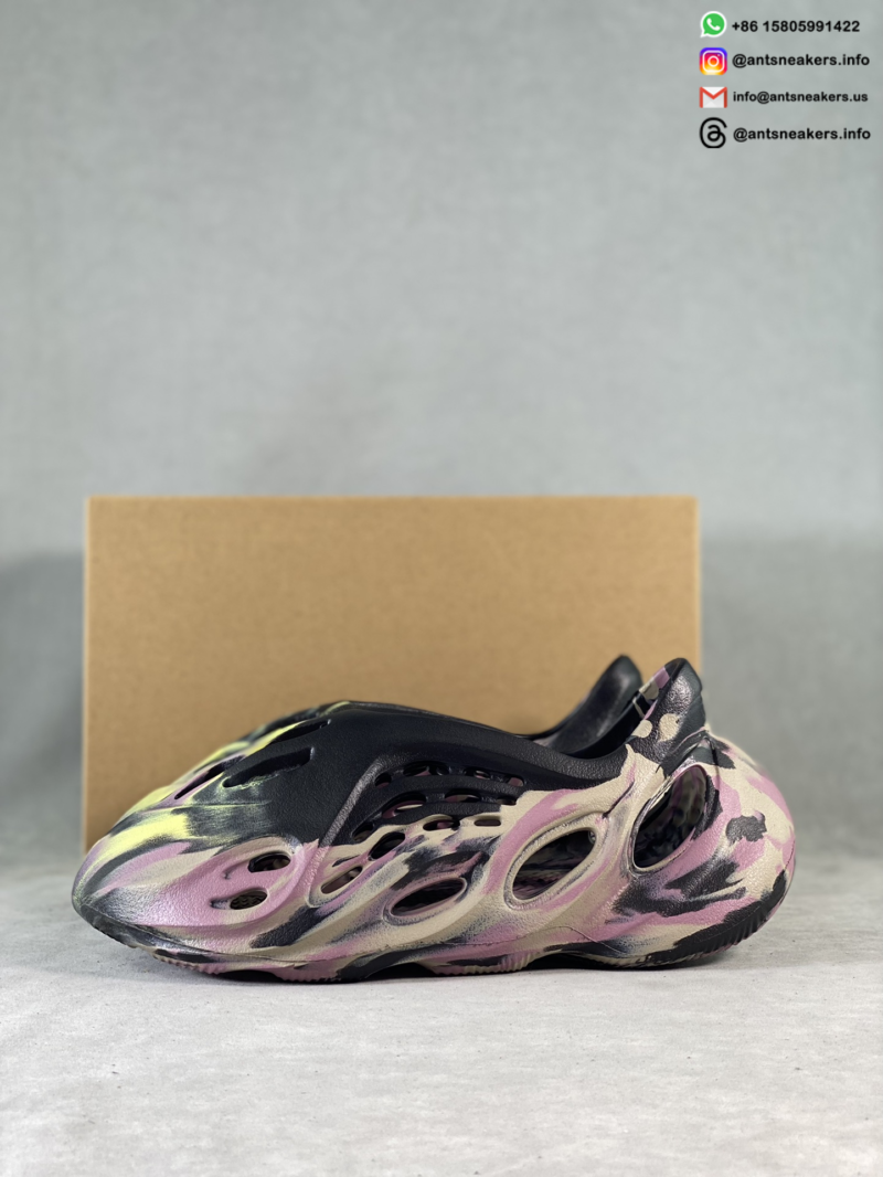 Yeezy Foam Runner 'MX Carbon' IG9562