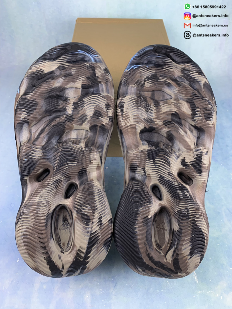 Yeezy Foam Runner 'MX Cinder' ID4126