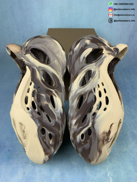 Yeezy Foam Runner 'MX Cream Clay' GX8774 - Image 7