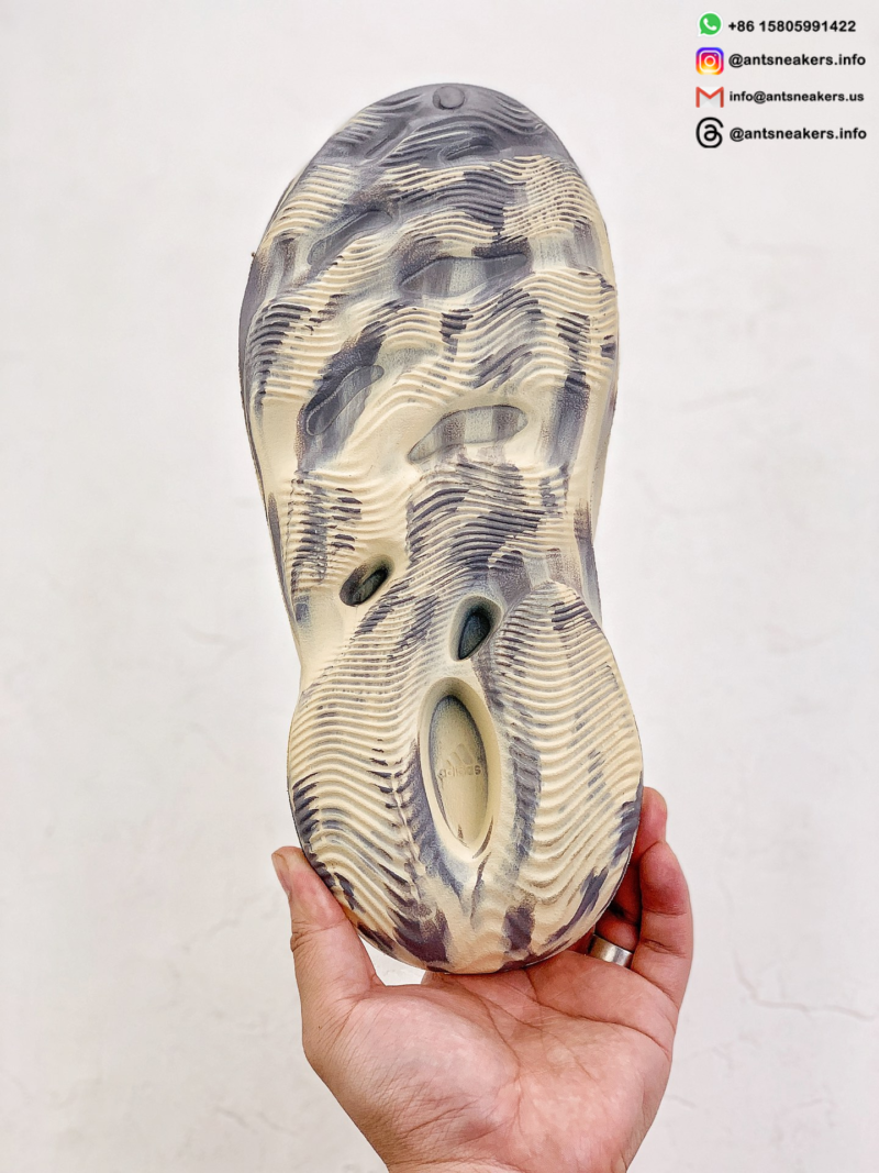 Yeezy Foam Runner 'MXT Moon Grey' GV7904