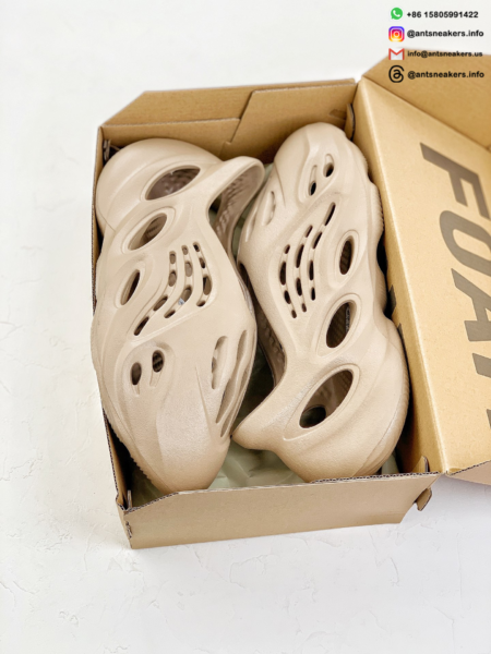 Yeezy Foam Runner 'Mist' GV6774 - Image 2