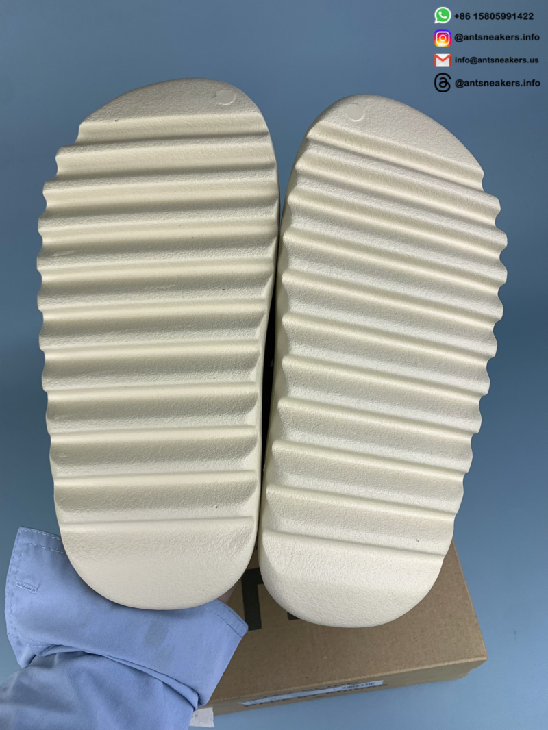 Yeezy Slides 'Bone' 2022 FZ5897