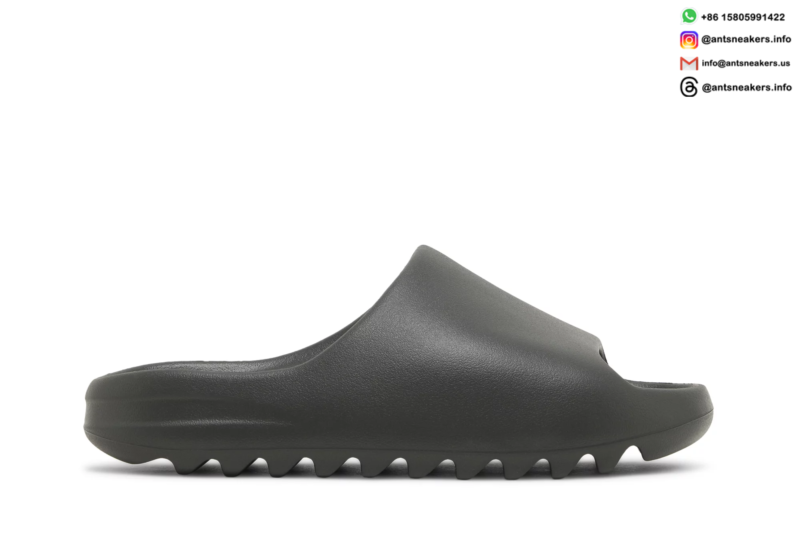 Yeezy Slides 'Dark Onyx' ID5103