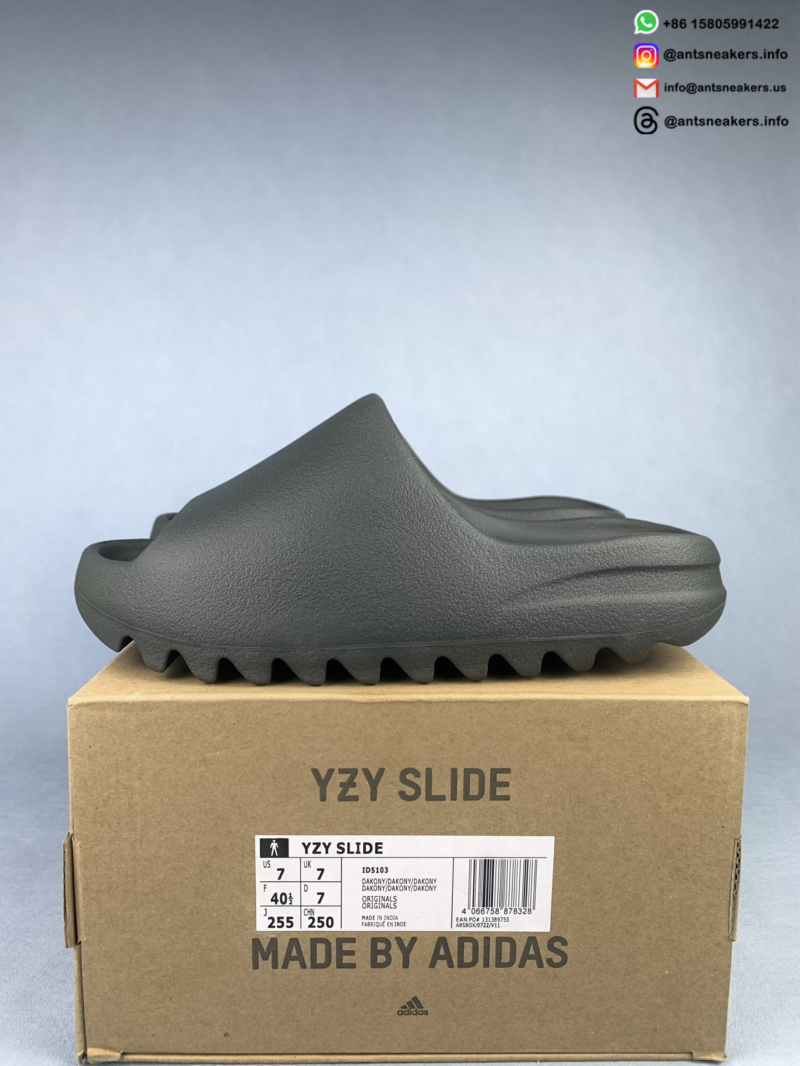 Yeezy Slides 'Dark Onyx' ID5103