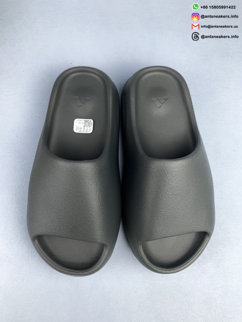 Yeezy Slides 'Dark Onyx' ID5103