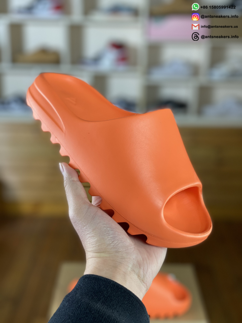 Yeezy Slides 'Enflame Orange' GZ0953