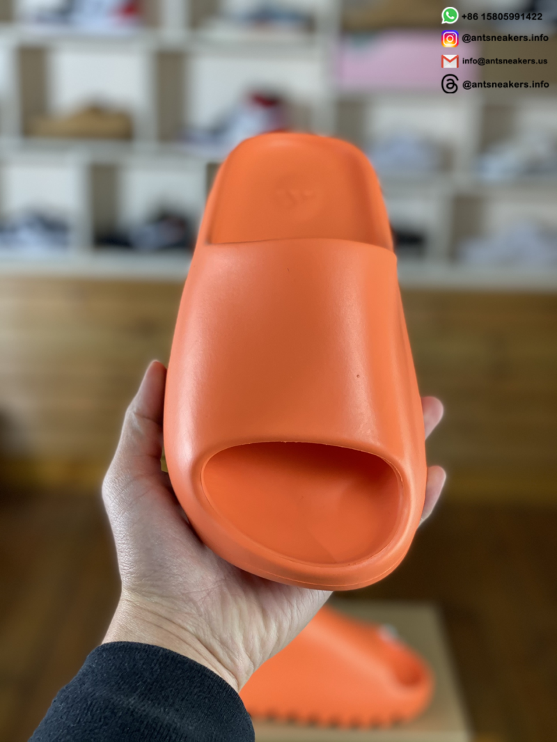Yeezy Slides 'Enflame Orange' GZ0953