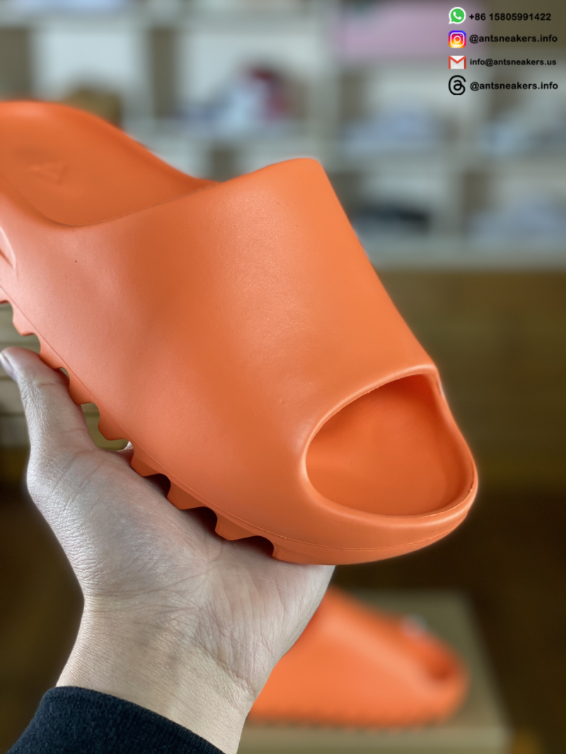 Yeezy Slides 'Enflame Orange' GZ0953