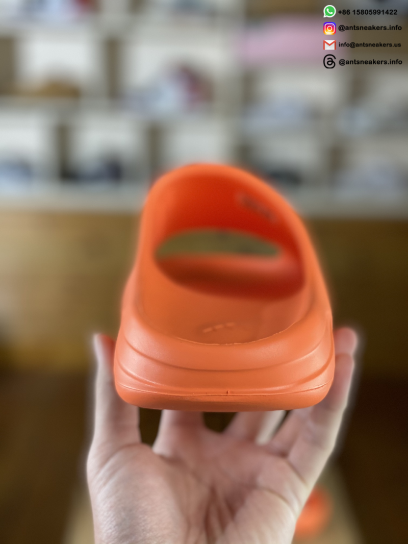 Yeezy Slides 'Enflame Orange' GZ0953