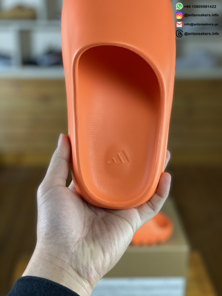 Yeezy Slides 'Enflame Orange' GZ0953 - Image 4