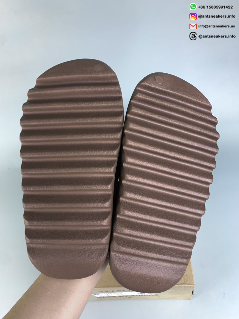 Yeezy Slides 'Flax' FZ5896