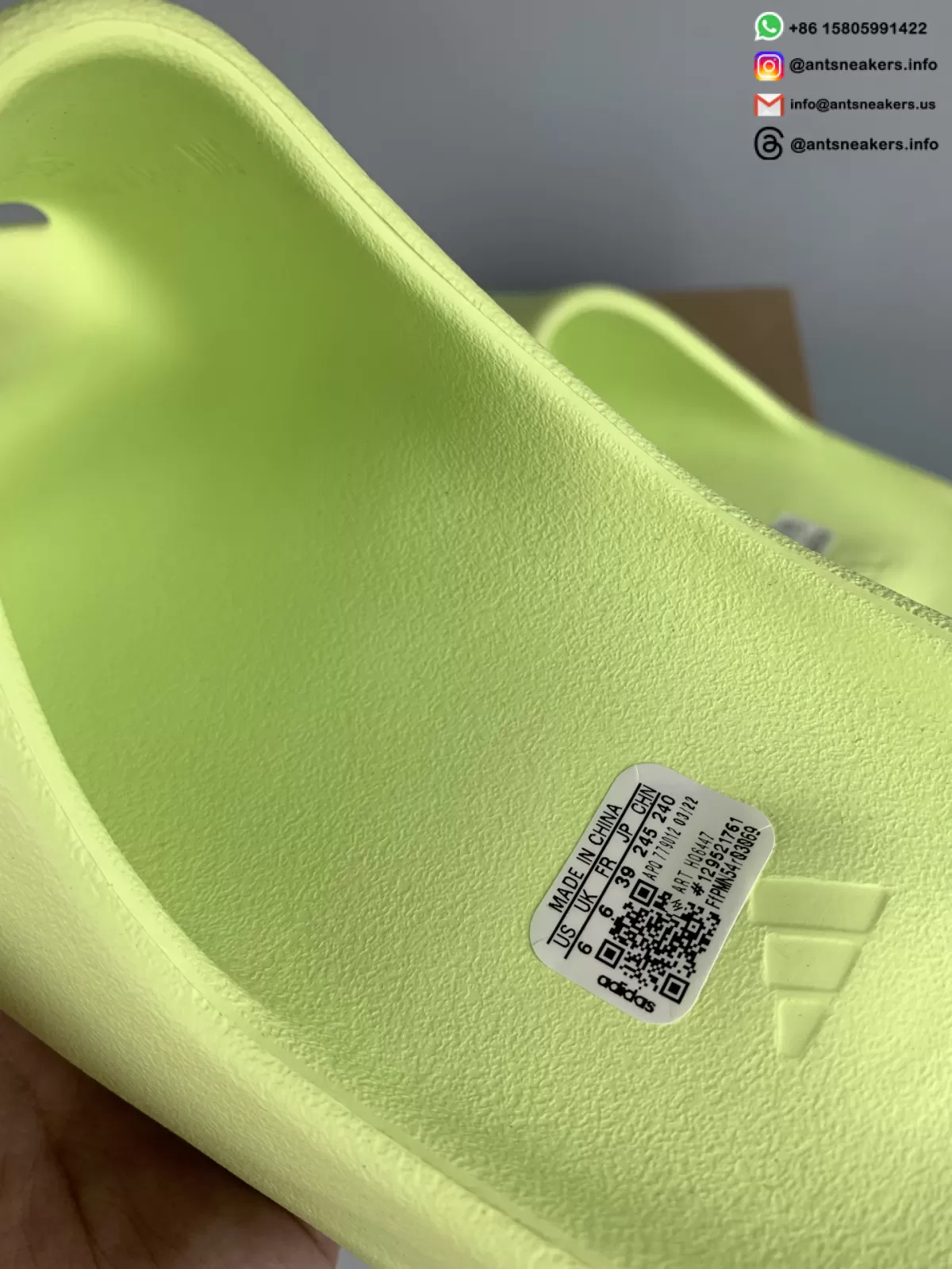 Yeezy Slides 'Glow Green' 2022 HQ6447