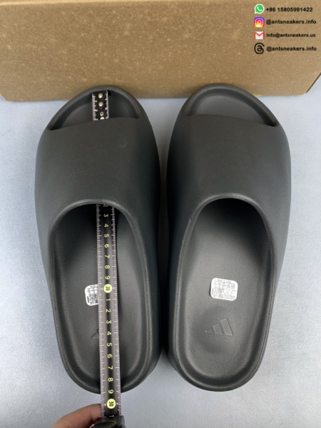 Yeezy Slides 'Granite' ID4132 - Image 5