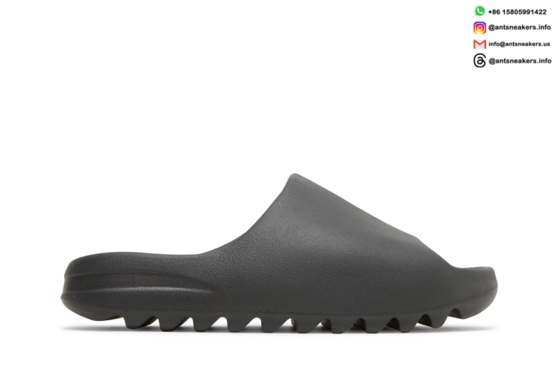 Yeezy Slides 'Onyx' HQ6448