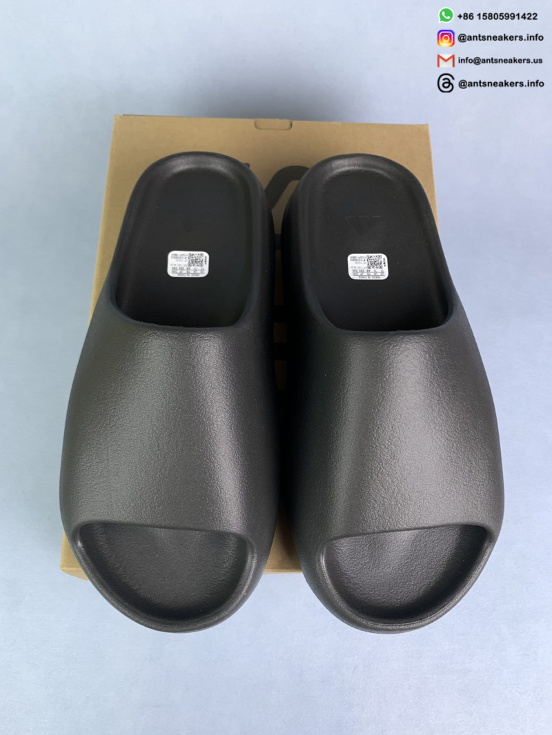 Yeezy Slides 'Onyx' HQ6448