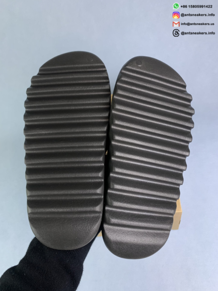 Yeezy Slides 'Onyx' HQ6448 - Image 5