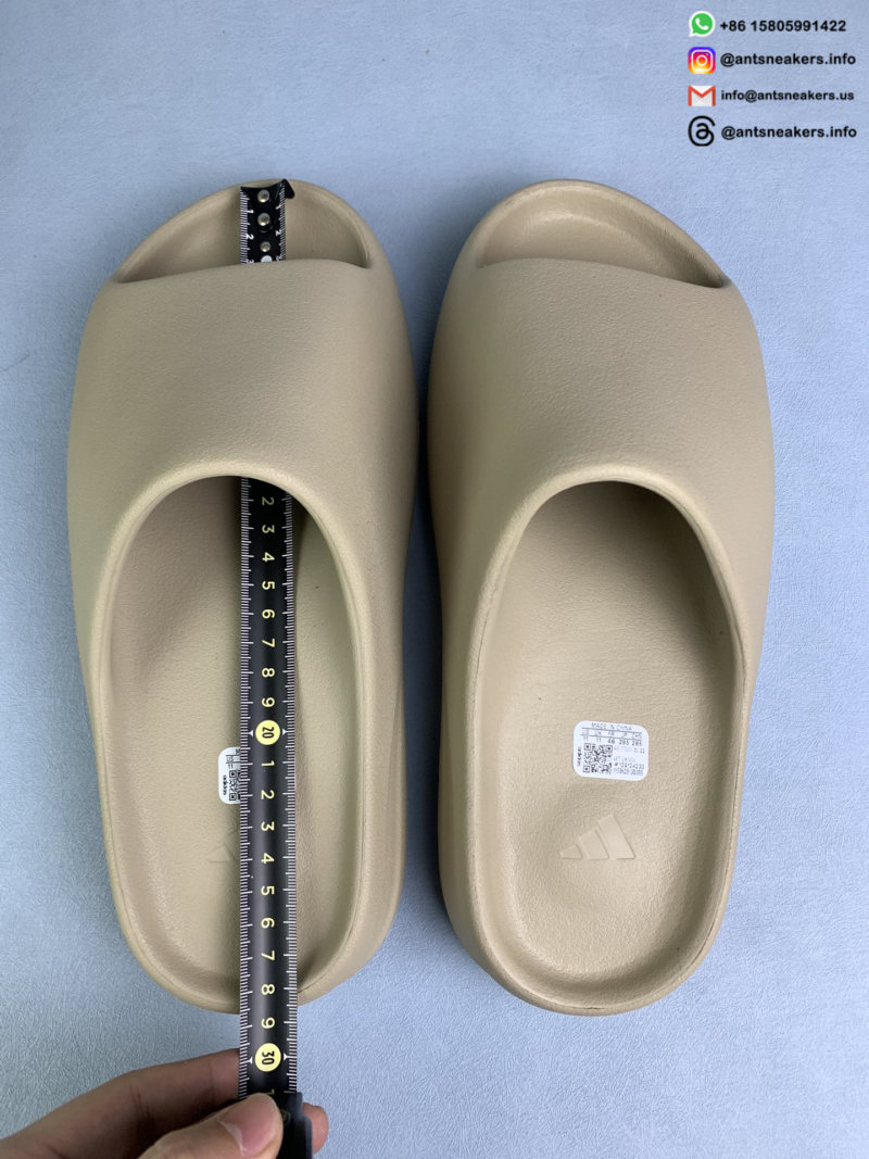 Yeezy Slides 'Pure' 2021 Re-Release GW1934