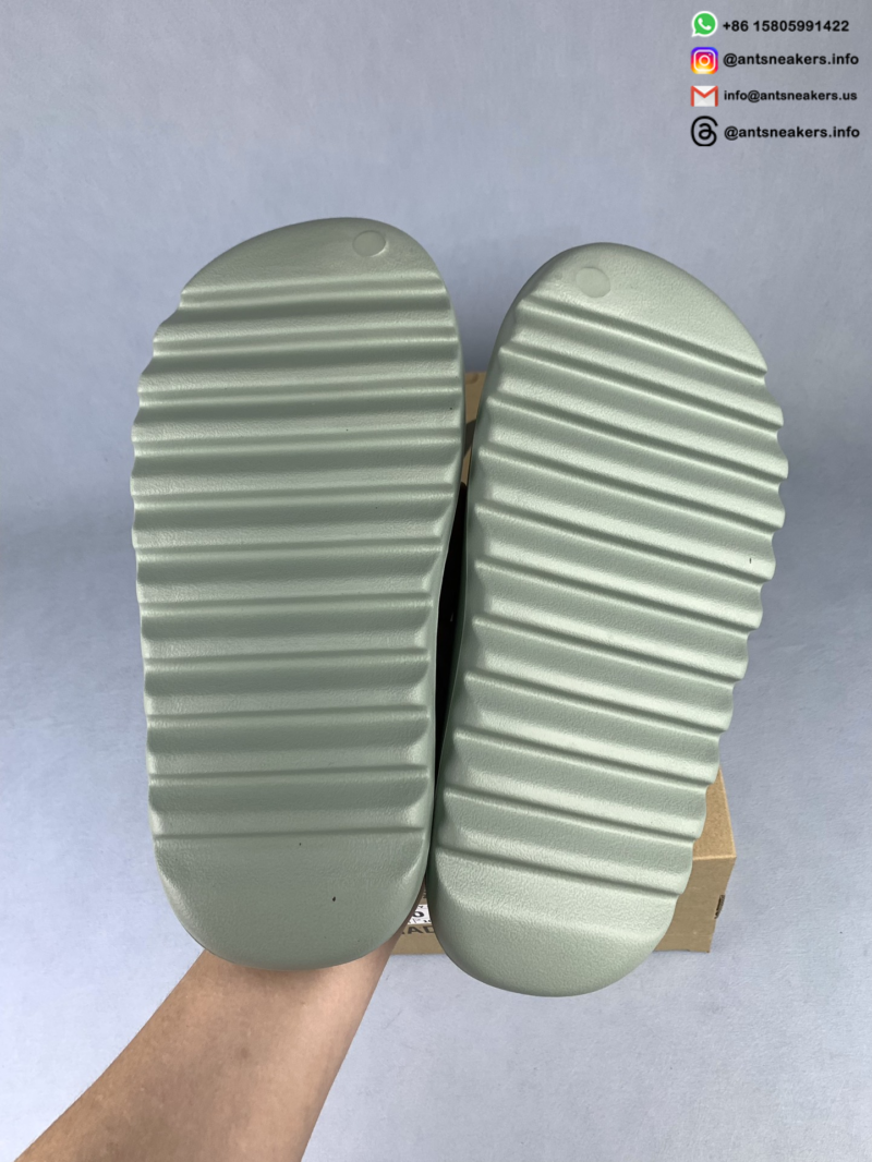 Yeezy Slides 'Salt' ID5480
