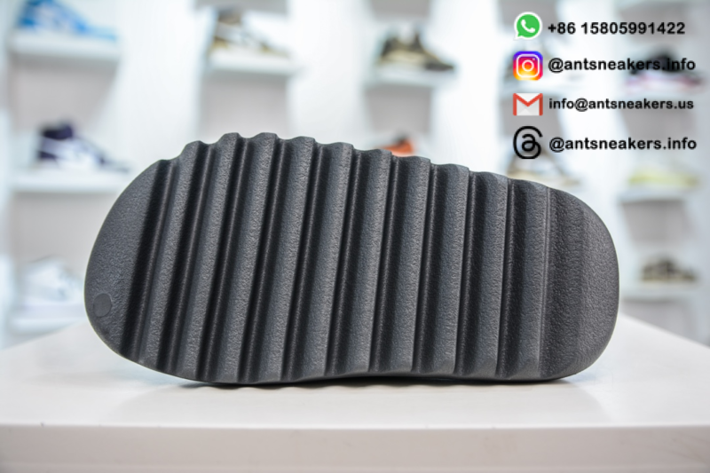 Yeezy Slides 'Slate Grey' ID2350