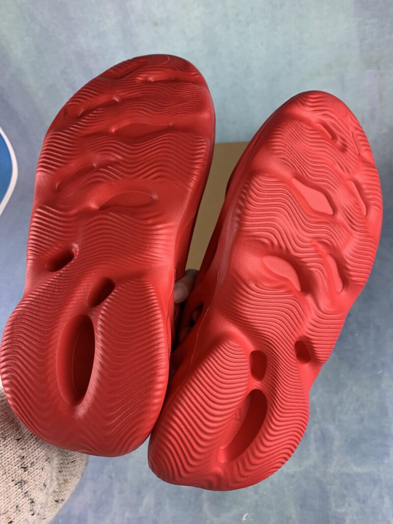 Yeezy Foam Runner 'Vermilion' GW3355