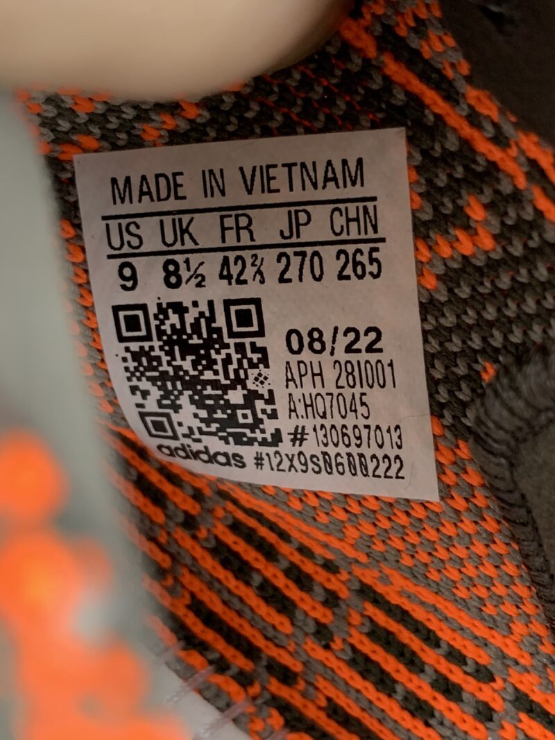 Yeezy Boost 350 V2 'Carbon Beluga' HQ7045