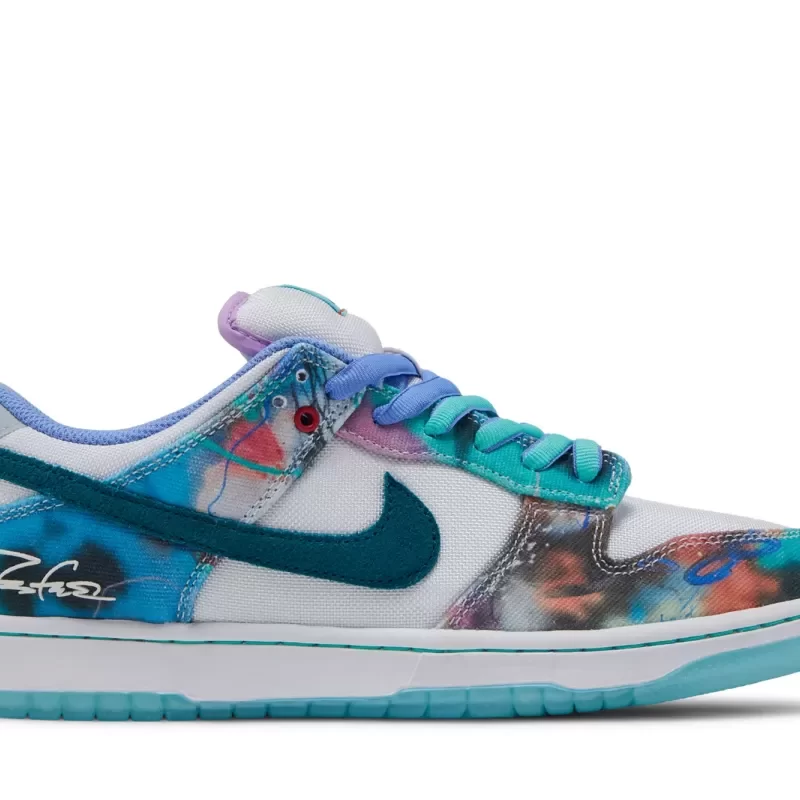 Futura Laboratories x Nike Dunk Low SB 'Bleached Aqua' HF6061-400