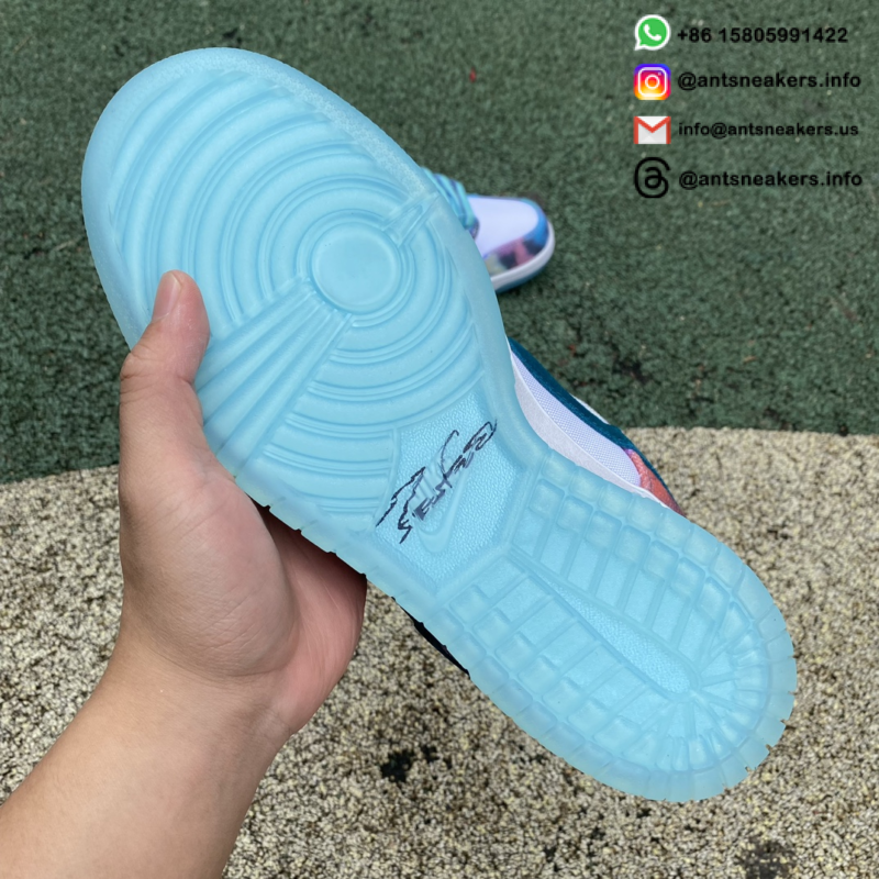 Futura Laboratories x Nike Dunk Low SB 'Bleached Aqua' HF6061-400