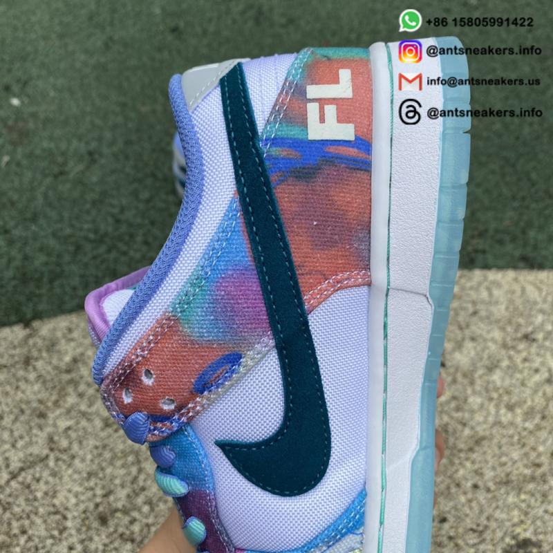 Futura Laboratories x Nike Dunk Low SB 'Bleached Aqua' HF6061-400