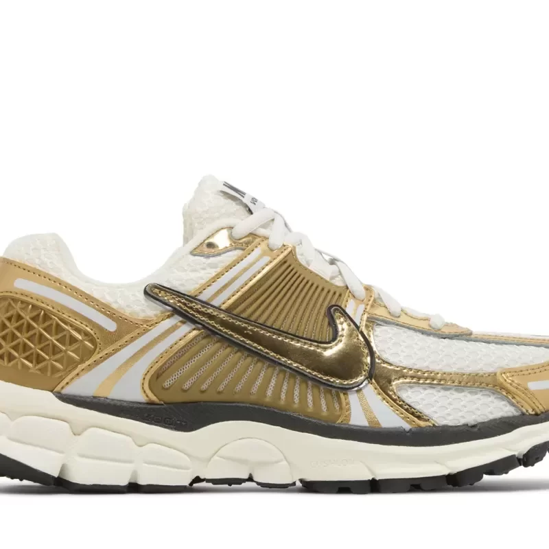 Wmns Nike Air Zoom Vomero 5 'Metallic Gold' HF7723-001