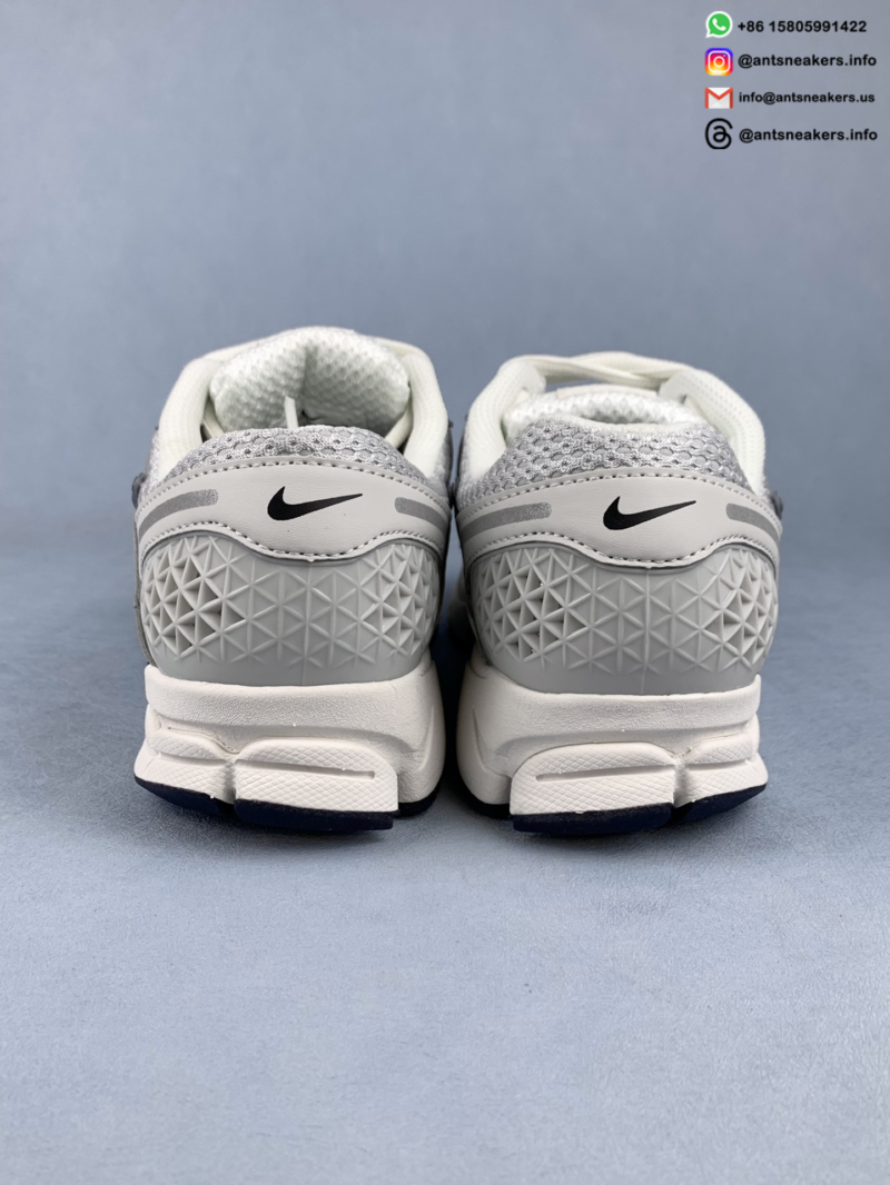Wmns Nike Air Zoom Vomero 5 'Photon Dust Metallic Silver' FD0884-025
