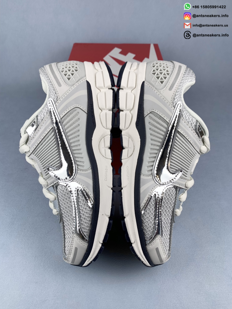 Wmns Nike Air Zoom Vomero 5 'Photon Dust Metallic Silver' FD0884-025