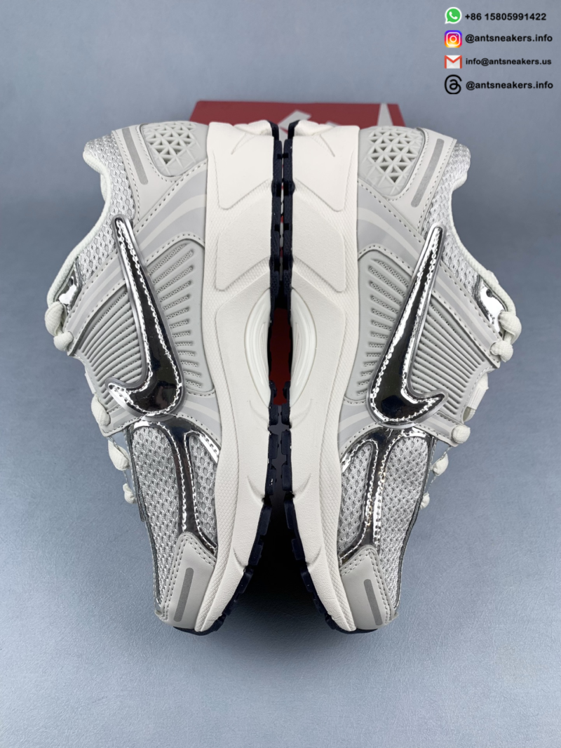 Wmns Nike Air Zoom Vomero 5 'Photon Dust Metallic Silver' FD0884-025
