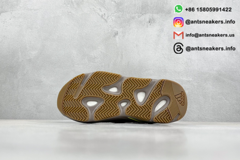 Yeezy Boost 700 'Mauve' EE9614