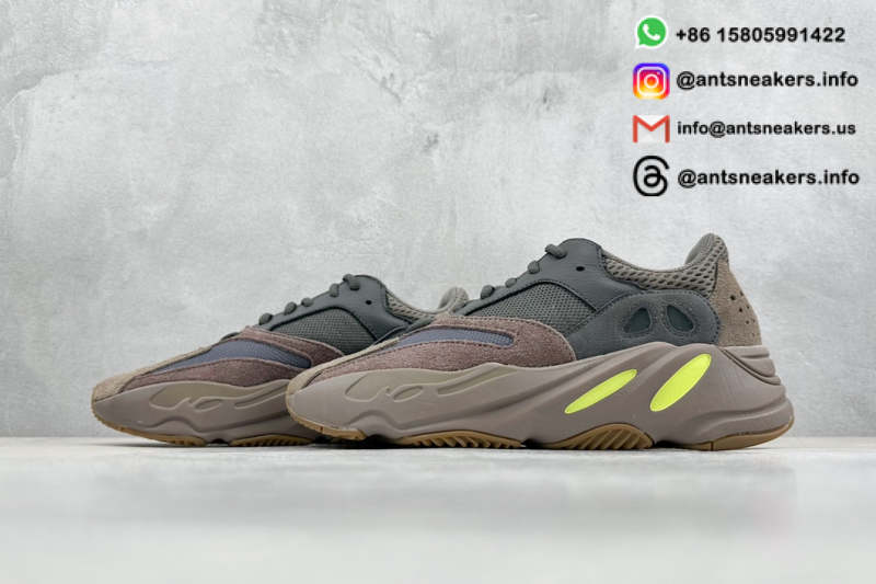 Yeezy Boost 700 'Mauve' EE9614