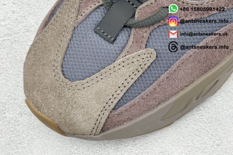 Yeezy Boost 700 'Mauve' EE9614