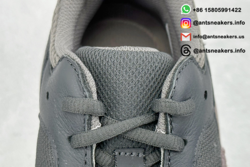 Yeezy Boost 700 'Mauve' EE9614