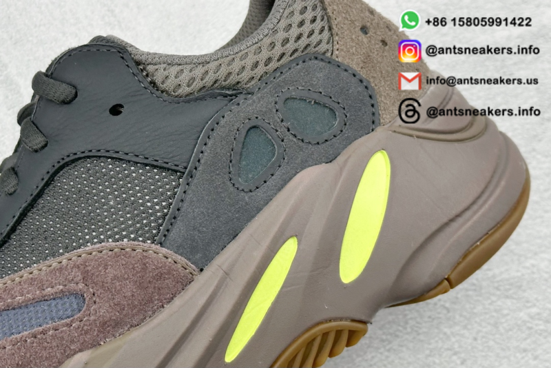 Yeezy Boost 700 'Mauve' EE9614