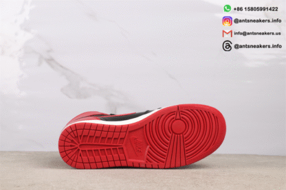 Air Jordan 1 Retro High '85 OG 'Bred / Banned' 2025 HV6674-067 - Image 9