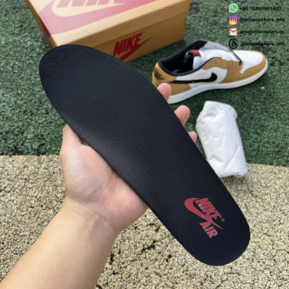 Air Jordan 1 Retro Low OG 'Rookie of the Year' CZ0790-107 - Image 16