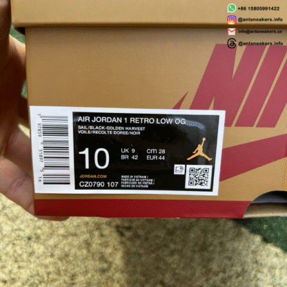 Air Jordan 1 Retro Low OG 'Rookie of the Year' CZ0790-107 - Image 11