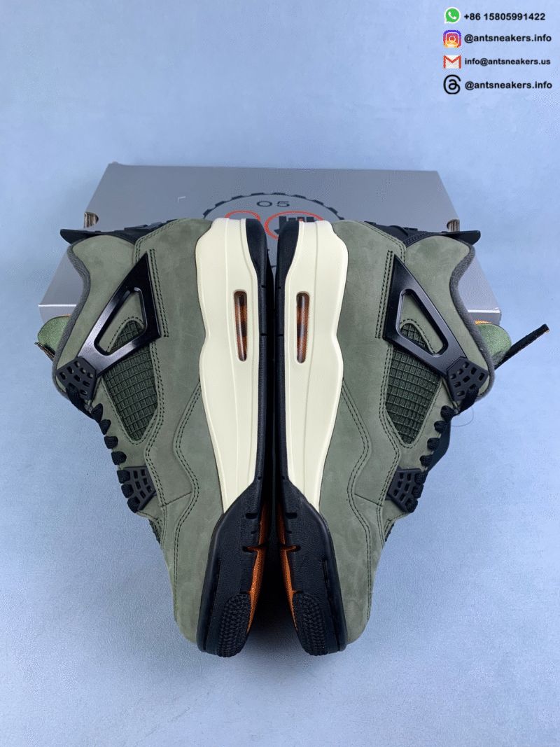 Undefeated x Air Jordan 4 Retro 2025 IB1519-200