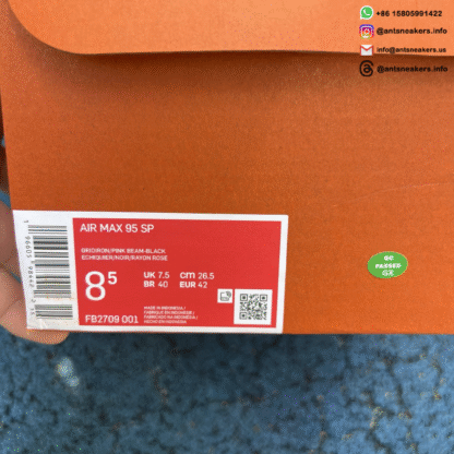 Corteiz x Air Max 95 SP 'Rules the World - Pink Beam' FB2709-001 - Image 11
