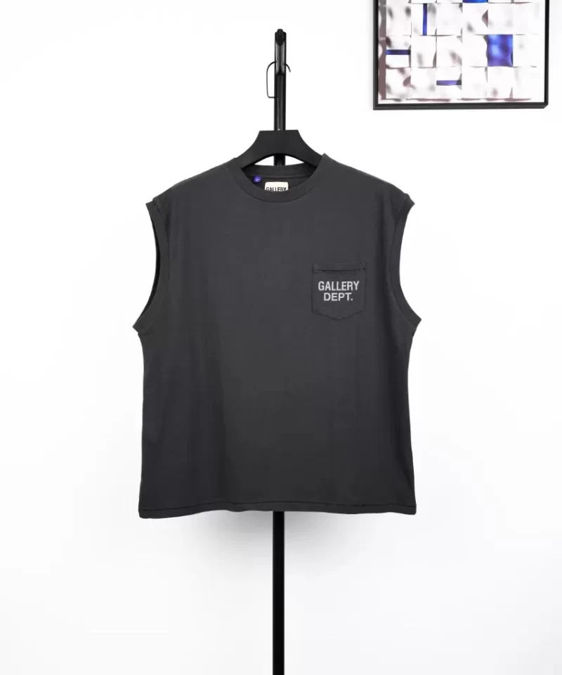 GALLERY DEPT Pocket English Print Sleeveless T-Shirt Black