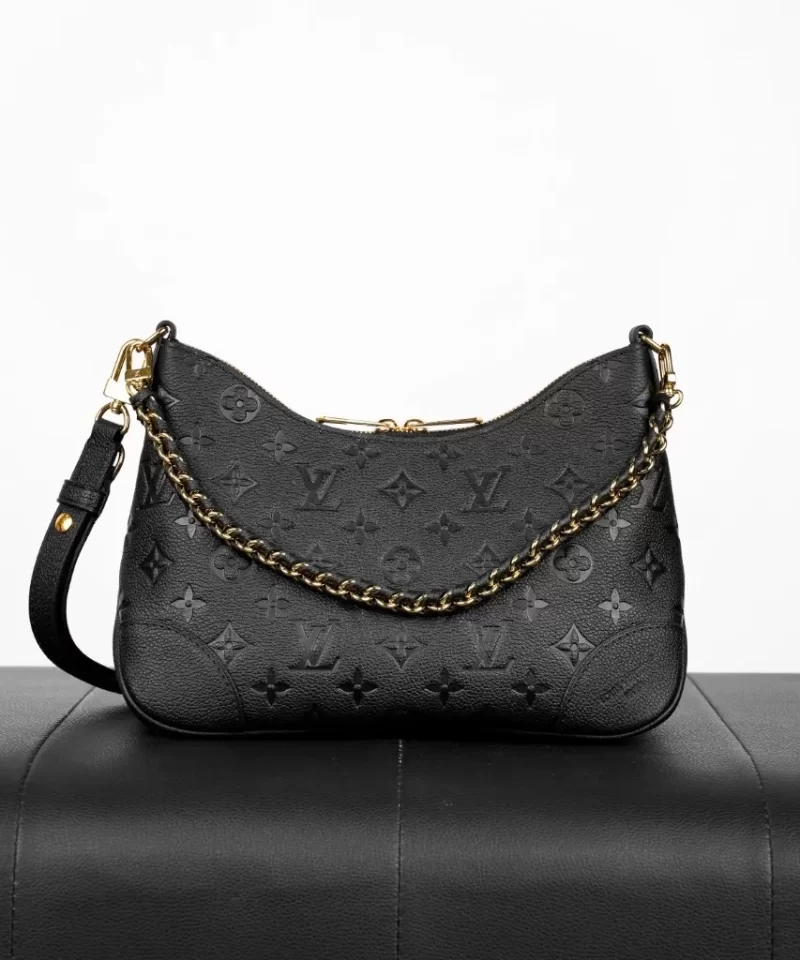 Louis Vuitton Boulogne PM M12930 Chain Handbag