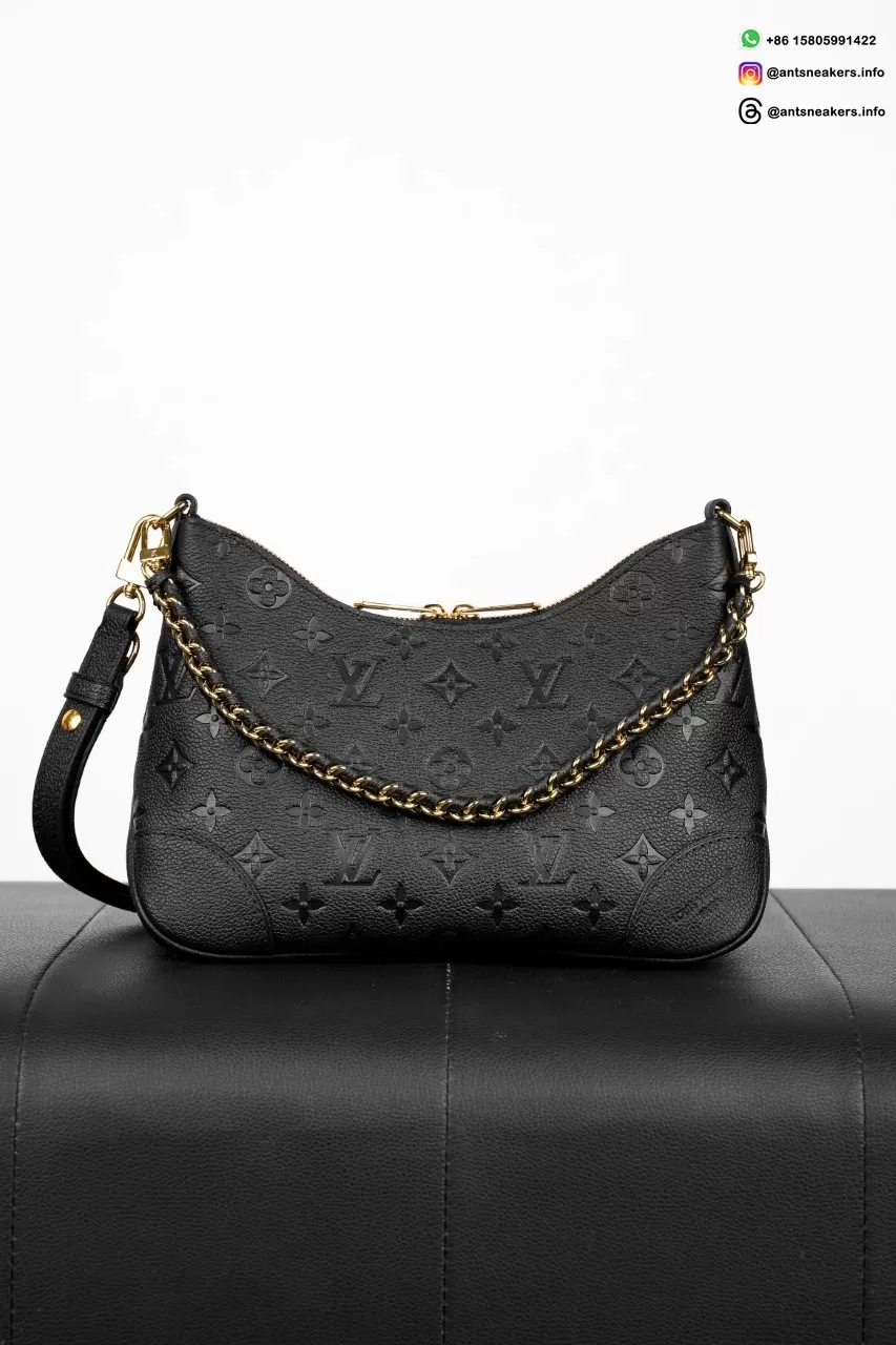 Louis Vuitton Boulogne PM M12930 Chain Handbag